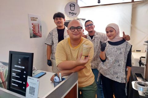Hadir di Kota Bandung, Toko Kopi Tuku Kolaborasi dengan Usaha Setempat  