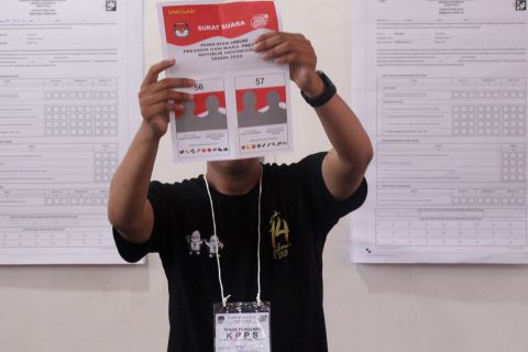 KPPS di Kota Kupang Mulai Hitung Suara Pemilu 2024