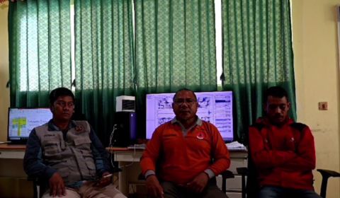 Video Warga Dekati Lokasi Aliran Lava Gunung Ile Lewotolok di NTT Viral di Medsos