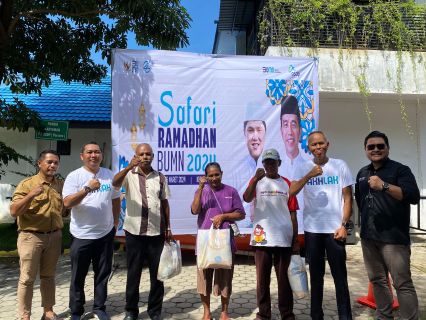 Dukung Kegiatan Safari Ramadan BUMN, ASDP Bagikan 1000 Paket Sembako di Kupang