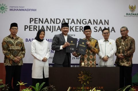 penandatanganan kerja sama antara BAZNAS RI dengan PP Muhammadiyah 