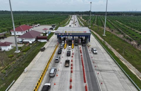 PT Hutama Karya (Persero) kembali memberlakukan diskon 20% di tiga ruas Jalan Tol Trans Sumatra untuk mendukung Arus Balik Lebaran 2024.