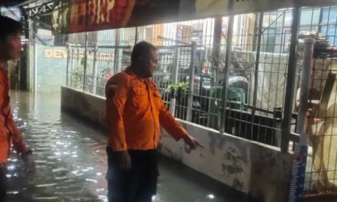 Diguyur Hujan Deras, Rumah Pemudik di Bekasi Tergenang Banjir