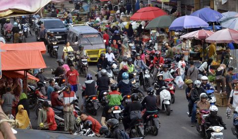 Ilustrasi: pasar tumpah Pasir Gintung di Jalan Imam Bonjol, Tanjung Karang Pusat, Bandarlampung.