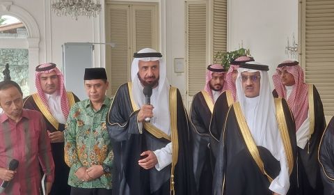 Menteri Haji dan Umroh Kerajaan Arab Saudi Tawfiq bin Fauzan Al-Rabiah di Istana Wapres.