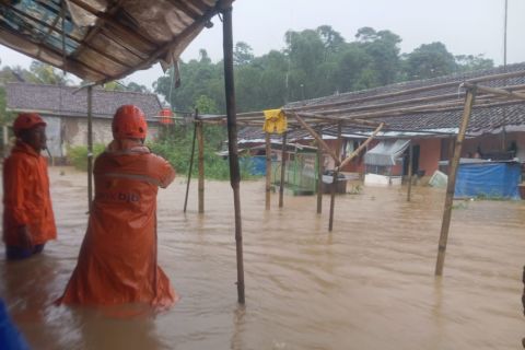 Luapan Sungai Cikidang dan Citanduy Rendam 300 Rumah di Tasikmalaya