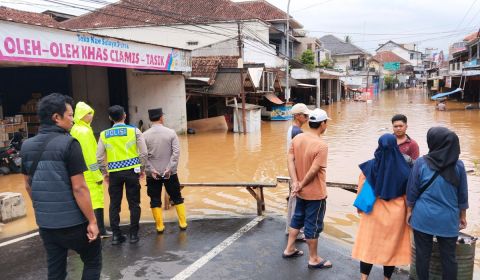 Aliran Sungai Citanduy dan Ciwalen Meluap Merendam Ratusan Rumah di Tasikmalaya