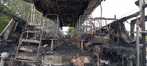Sebuah bus PO Haryanto yang melayani rute Yogyakarta-Pati terbakar di Jalan Siliwangi. 