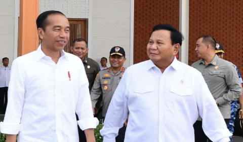 Presiden Jokowi Mulai Transisi Pemerintahan dengan Perkenalkan Prabowo