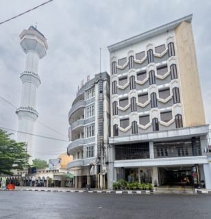 Hotel 88 Alun-Alun Bandung, di Tengah Kota dengan Harga Terjangkau.