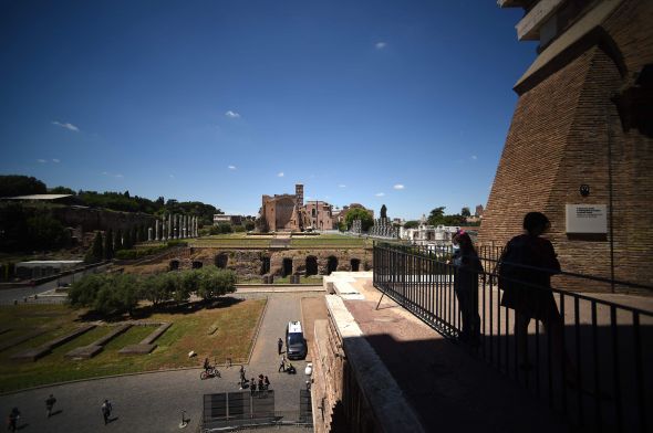  Lantai  Kayu Amfiteater Colosseum Roma akan Direstorasi