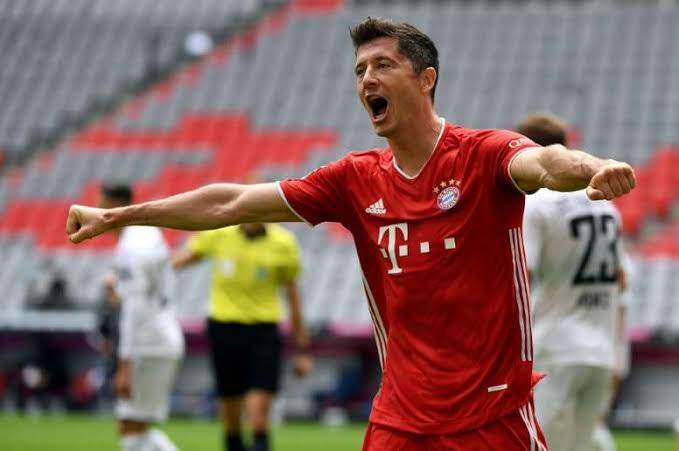 Gegara Covid-19, Ballon d'Or Melayang dari Lewandowski