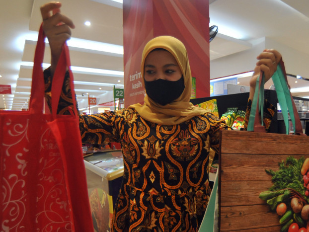 Kebanyakan Warga Jakarta Bawa Kantong Belanja Sendiri