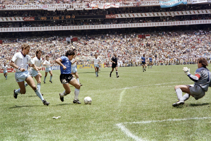 Jersey Maradona Saat Cetak 'Gol Tangan Tuhan' Jadi Incaran