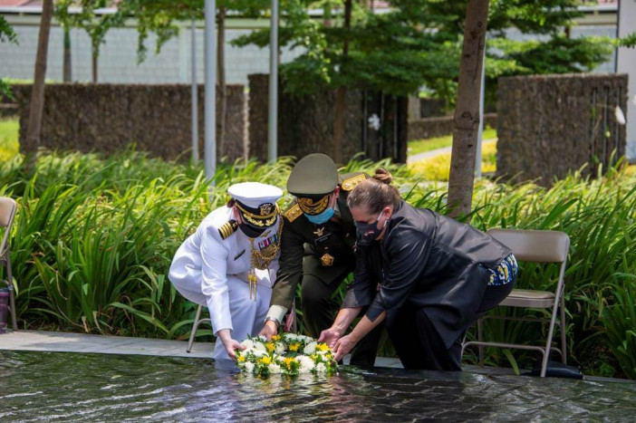 Kedubes AS Peringati Pertempuran Selat Sunda
