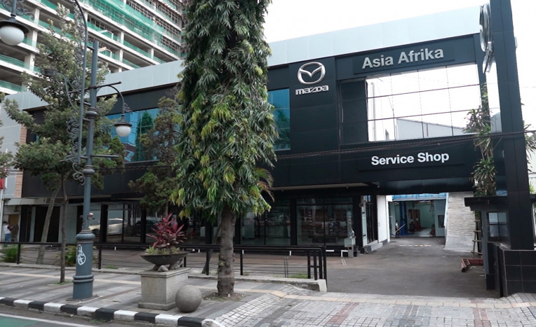 EMI Resmikan Diler Mazda Asia Afrika Bandung