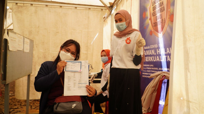 Pemerintah Gandeng PT CNI Vaksinasi 1.400 Warga di Kolaka