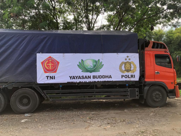 Yayasan Buddha Tzu Chi Salurkan Puluhan Ribu Ton Beras di Jawa Selama PPKM Darurat