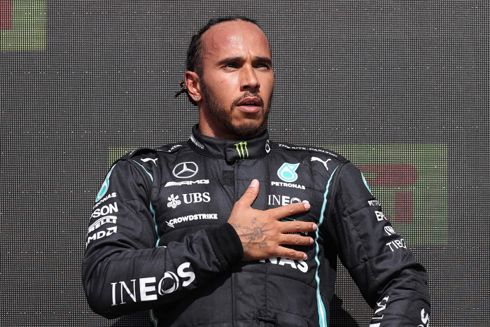 Hamilton dapat Serangan Rasial Usai Juarai GP Inggris
