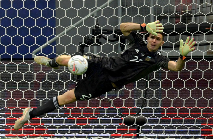 Martinez Antar Argentina ke Final Copa America