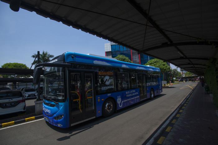 Bus Listrik TransJakarta Mulai Layani Penumpang