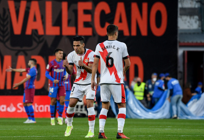 Gol Tunggal Falcao Bawa Vallecano Tumbangkan Barcelona