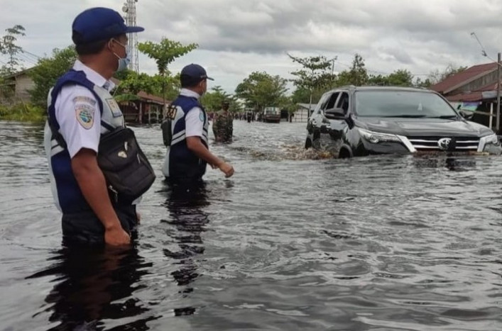 Banjir di Trans-Kalimantan Desa Tumbang Nusa makin Tinggi