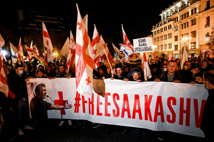 Demonstran Tuntut Pembebasan Mantan Presiden Georgia