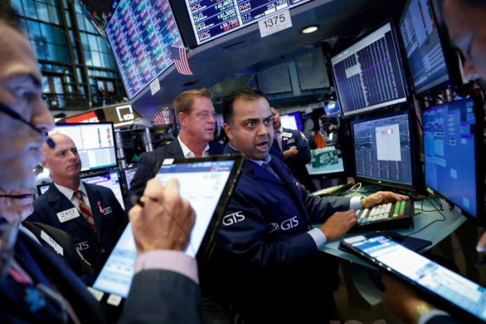 Wall Street Ditutup Turun Dipicu Kecemasan Inflasi