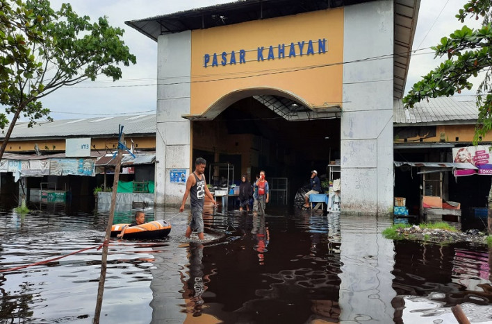 Pasar Kahayan masih Kebanjiran Pedagang Pilih Tak Jualan