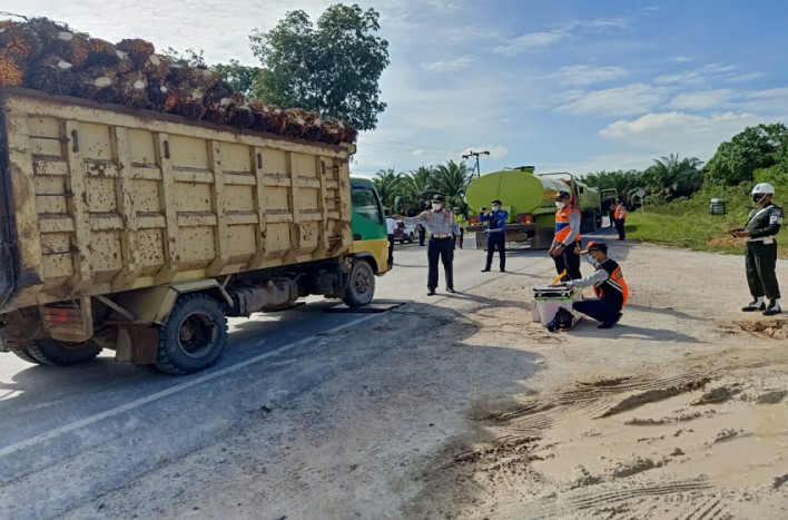 Razia ODOL di Ruas Trans Kalimantan, 161 Truk Ditilang