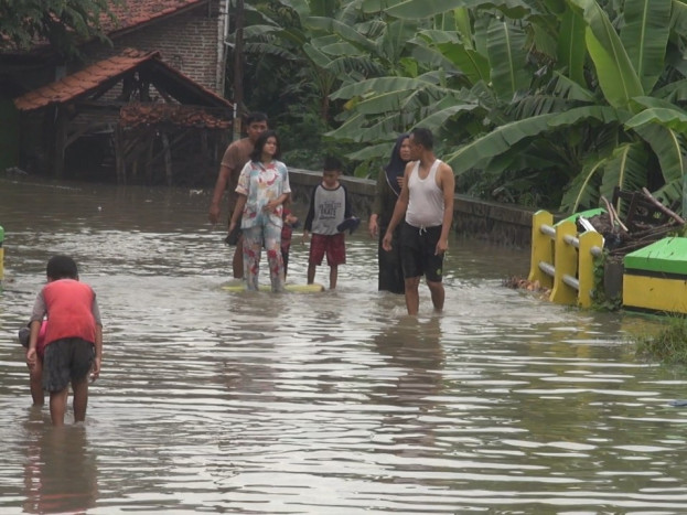 Hujan Semalaman, Belasan Desa di Kabupaten Tegal dan Brebes Kebanjiran