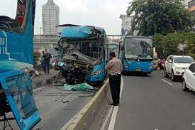 Kecelakaan Bus Trans-Jakarta di MT Haryono akibat Sopir Terserang Epilepsi