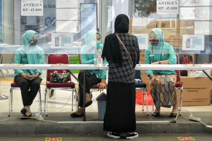 Mulai 1 Januari, Tarif Rapid Test Antigen di Stasiun Menjadi Rp35.000