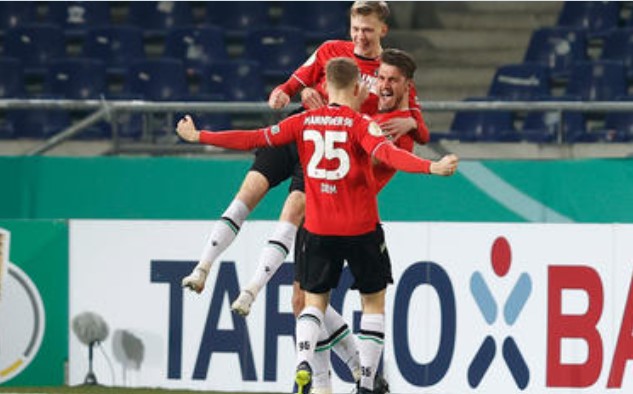 Kejutkan Gladbach, Hannover Melaju ke Perempat Final DFB Pokal