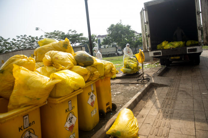 Dinas LH DKI Jakarta Angkut 2,1 Ton Sampah Medis Sepanjang 2021