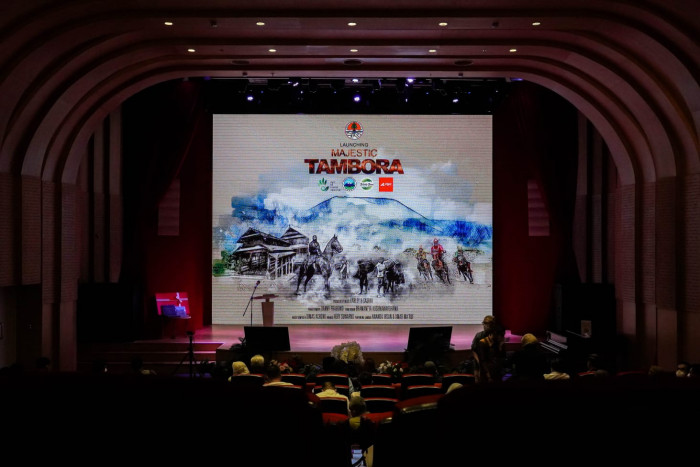 Arei Bersama Penggiat Alam Harley Sastha Garap Film Dokumenter Majestic Tambora 
