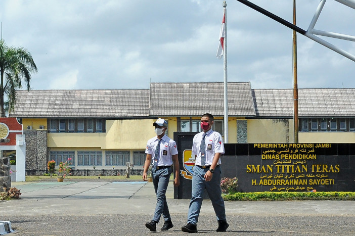  Mendikbud: Keuangan Sekolah Lebih Stabil setelah Dana BOS dan BOP Ditransfer Langsung