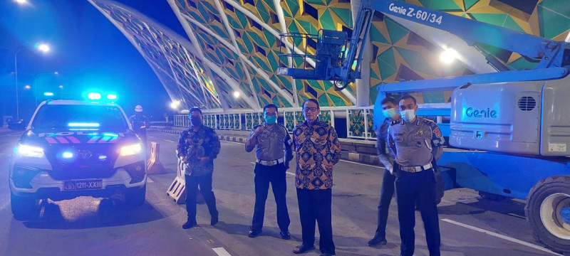 Tinjau Pembangunan Jembatan Bogeg, Gubernur WH: Segera Diresmikan Bulan Ini