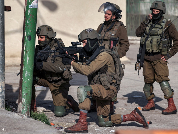 Tentara Israel Bunuh Warga Palestina yang Lempar Bom Molotov
