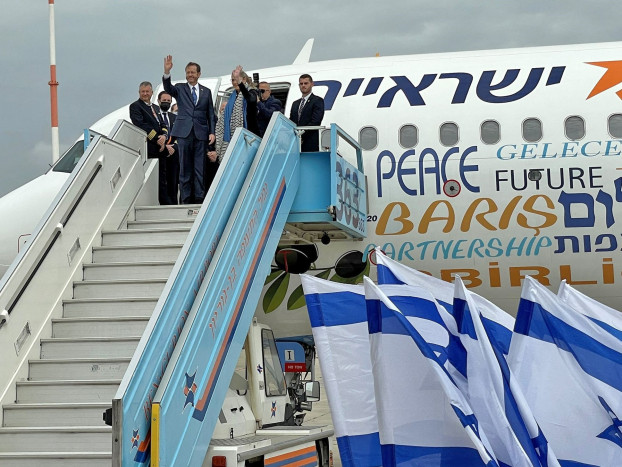 Presiden Israel Menuju Turki untuk Bangun kembali Hubungan
