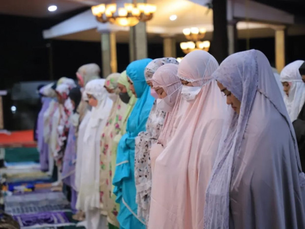 Dewan Masjid Indonesia Minta Salat Tarawih Tetap Disiplin Prokes