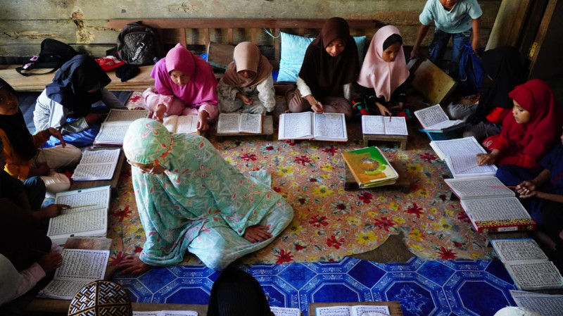 Berbagi Ribuan Al-Qur'an di Wilayah Terpencil Sulawesi Selatan