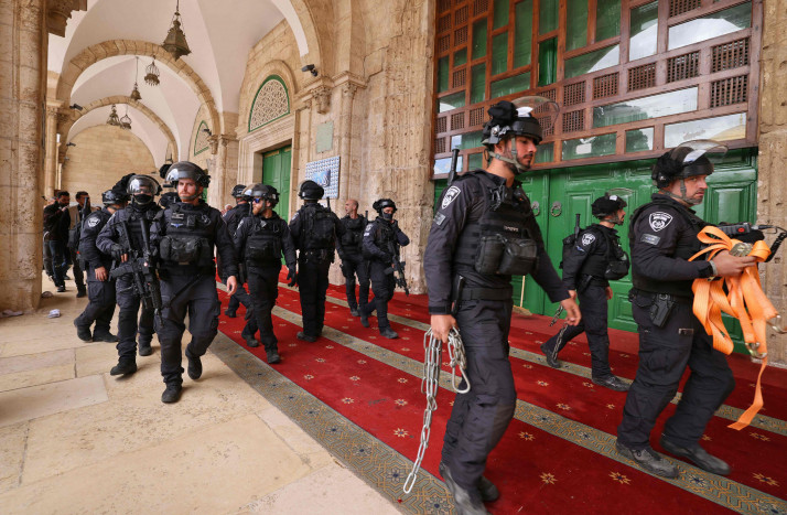 Polisi Israel Kembali Serbu Kompleks Masjid Al-Aqsa