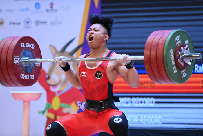 Lifter Rahmat Erwin Raih Medali Emas di SEA Games Vietnam