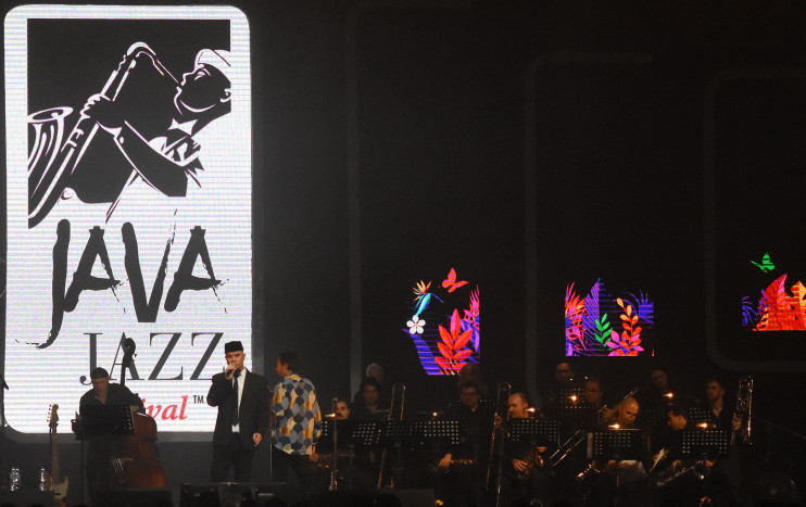 Lupa Lirik, Ahmad Dhani Tetap Sihir Penonton BNI Java Jazz Festival 2022