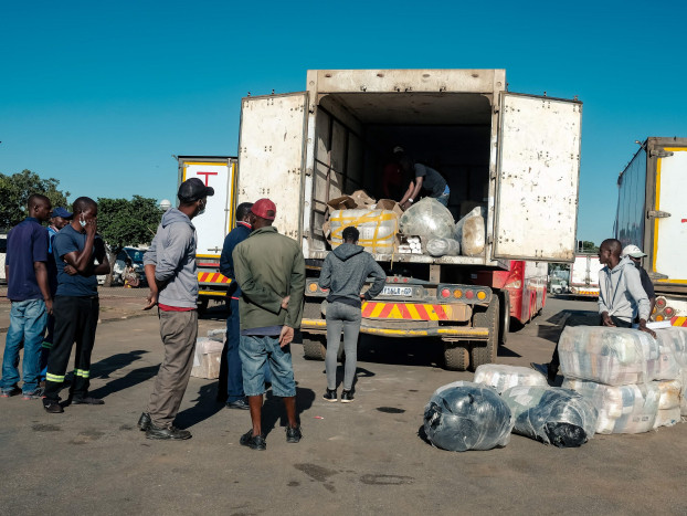 Inflasi Zimbabwe Melonjak ke 131,7%