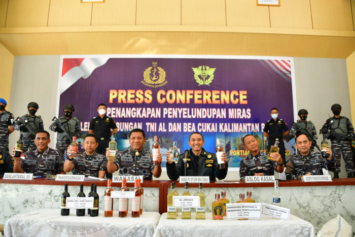 TNI AL Gagalkan Penyelundupan Miras dari Malaysia Senilai Rp8,8 Miliar