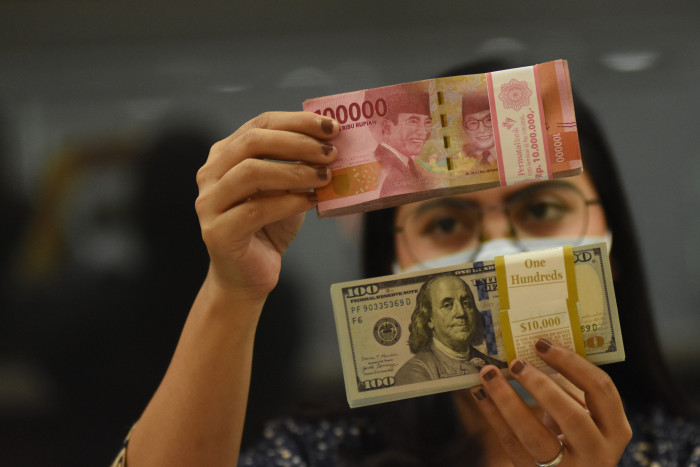 Gejolak Pasar Keuangan Global Sebabkan Rupiah Terdepresiasi