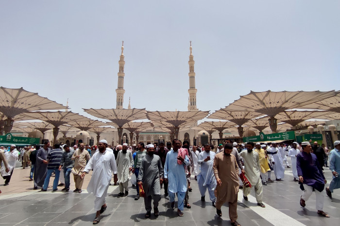Jemaah Haji Mulai Tunaikan Ibadah Umrah Wajib di Masjidil Haram
